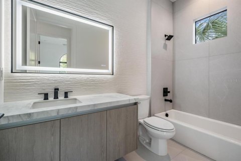 Villa ou maison à louer à Tampa, Floride: 4 chambres, 284.28 m2 № 1789225 - photo 22