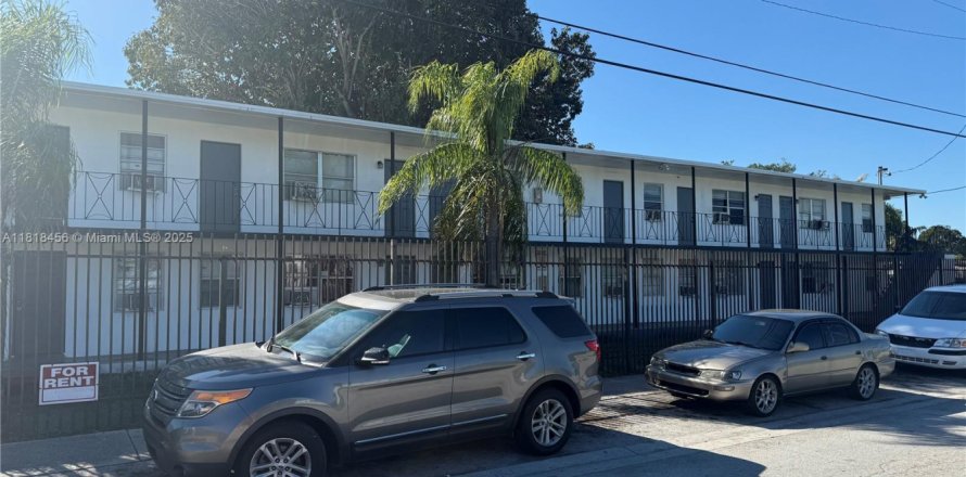 Villa ou maison à Miami, Floride 2 chambres, 72.84 m2 № 1775852