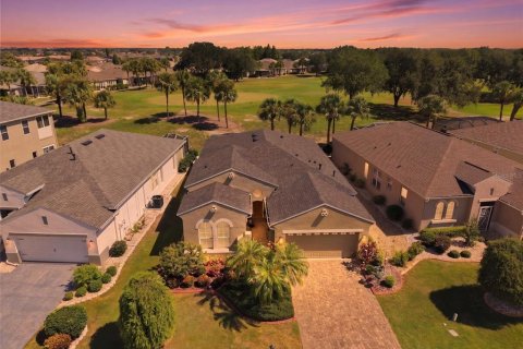 House in Sun City Center, Florida 2 bedrooms, 181.07 sq.m. № 2298322