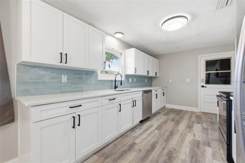 Villa ou maison à vendre à Seminole, Floride: 3 chambres, 130.43 m2 № 2196656 - photo 8