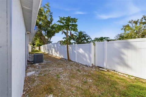 Villa ou maison à vendre à Seminole, Floride: 3 chambres, 130.43 m2 № 2196656 - photo 23