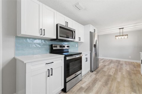 Villa ou maison à vendre à Seminole, Floride: 3 chambres, 130.43 m2 № 2196656 - photo 11