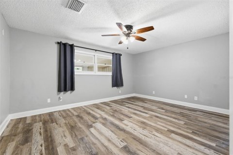 Villa ou maison à vendre à Seminole, Floride: 3 chambres, 130.43 m2 № 2196656 - photo 16