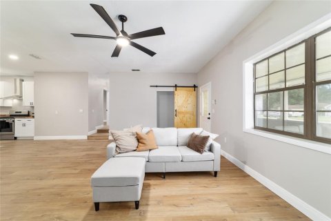 Casa en venta en Ocala, Florida, 4 dormitorios, 179.3 m2 № 1915251 - foto 17