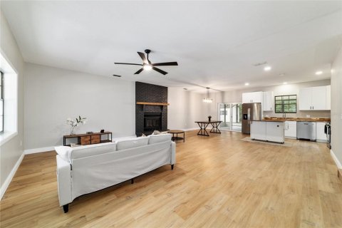 Casa en venta en Ocala, Florida, 4 dormitorios, 179.3 m2 № 1915251 - foto 11