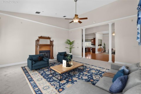 House in Auburndale, Florida 3 bedrooms, 407.56 sq.m. № 2093546 - photo 11