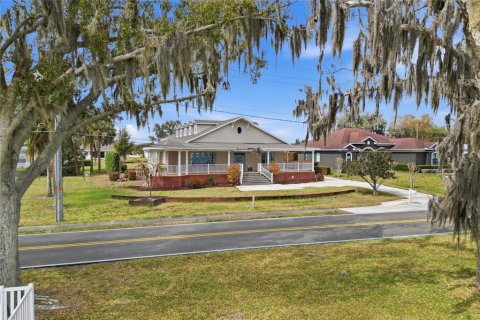 House in Auburndale, Florida 3 bedrooms, 407.56 sq.m. № 2093546 - photo 4