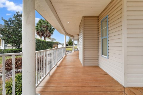 House in Auburndale, Florida 3 bedrooms, 407.56 sq.m. № 2093546 - photo 7