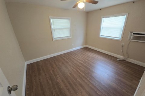 Casa en venta en Okeechobee, Florida, 3 dormitorios, 96.25 m2 № 2250196 - foto 16