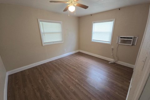 Casa en venta en Okeechobee, Florida, 3 dormitorios, 96.25 m2 № 2250196 - foto 21