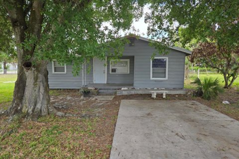 Casa en Okeechobee, Florida 3 dormitorios, 96.25 m2 № 2250196