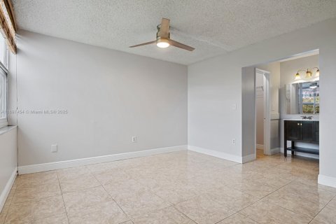 Copropriété à louer à Davie, Floride: 2 chambres, 72 m2 № 1952941 - photo 17