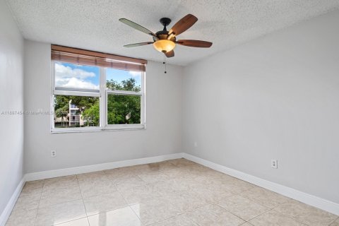 Copropriété à louer à Davie, Floride: 2 chambres, 72 m2 № 1952941 - photo 16