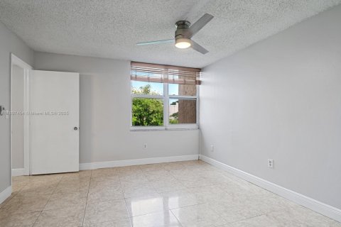 Copropriété à louer à Davie, Floride: 2 chambres, 72 m2 № 1952941 - photo 20