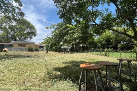 House in Orlando, Florida 3 bedrooms, 82.5 sq.m. № 2196157 - photo 18