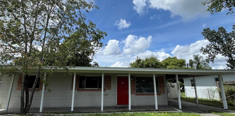 House in Orlando, Florida 3 bedrooms, 82.5 sq.m. № 2196157