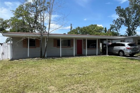 House in Orlando, Florida 3 bedrooms, 82.5 sq.m. № 2196157 - photo 17