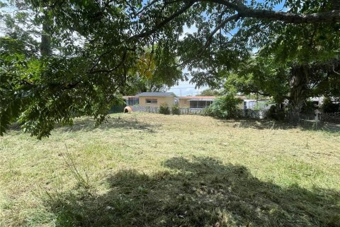 House in Orlando, Florida 3 bedrooms, 82.5 sq.m. № 2196157 - photo 2