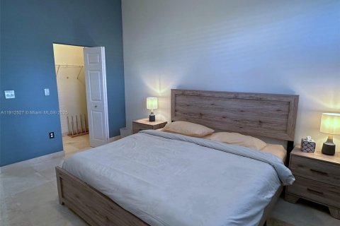 Condo in Hallandale Beach, Florida, 3 bedrooms № 1968418 - photo 25