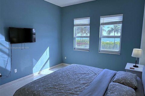 Condo in Hallandale Beach, Florida, 3 bedrooms № 1968418 - photo 19