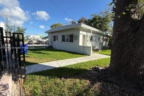 Commercial property in Miami, Florida 127.83 sq.m. № 1957947 - photo 2