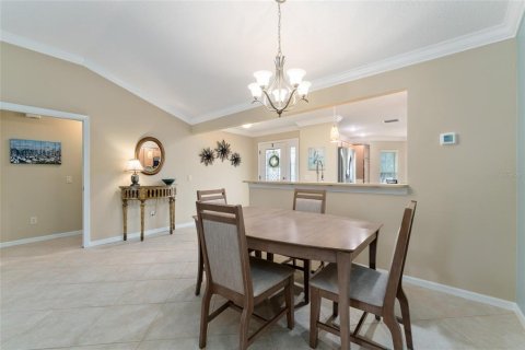 House in The Villages, Florida 3 bedrooms, 142.6 sq.m. № 1649491 - photo 30