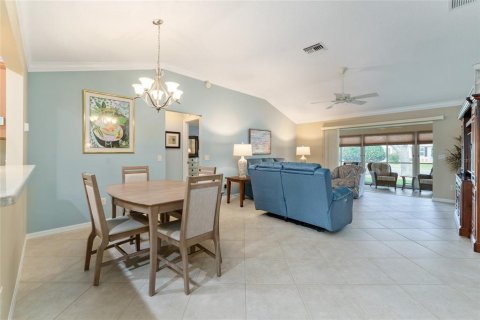 House in The Villages, Florida 3 bedrooms, 142.6 sq.m. № 1649491 - photo 19