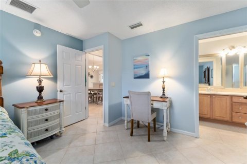House in The Villages, Florida 3 bedrooms, 142.6 sq.m. № 1649491 - photo 29