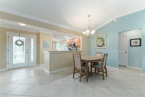 House in The Villages, Florida 3 bedrooms, 142.6 sq.m. № 1649491 - photo 15