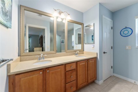 House in The Villages, Florida 3 bedrooms, 142.6 sq.m. № 1649491 - photo 25