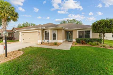 House in The Villages, Florida 3 bedrooms, 142.6 sq.m. № 1649491 - photo 3