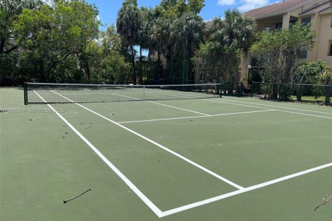 Condo in Sunrise, Florida, 1 bedroom  № 2058788 - photo 15