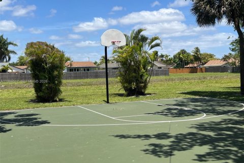 Condo in Sunrise, Florida, 1 bedroom  № 2058788 - photo 14