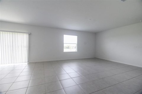 House in Bartow, Florida 4 bedrooms, 240.06 sq.m. № 1914611 - photo 5