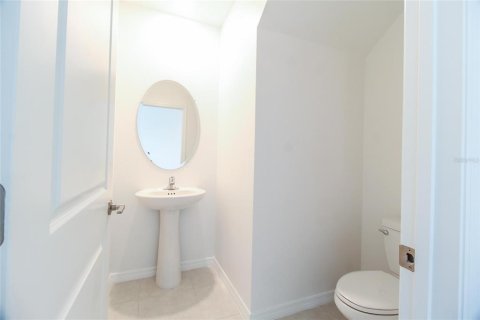 House in Bartow, Florida 4 bedrooms, 240.06 sq.m. № 1914611 - photo 4