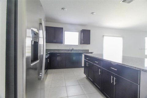 House in Bartow, Florida 4 bedrooms, 240.06 sq.m. № 1914611 - photo 8