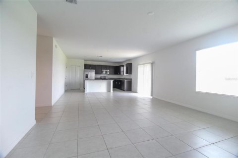 House in Bartow, Florida 4 bedrooms, 240.06 sq.m. № 1914611 - photo 6