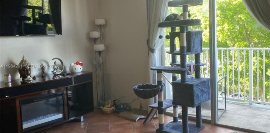 Квартира в Норт-Бей-Виллидж, Флорида 2 спальни, 83.61м2 № 2051408