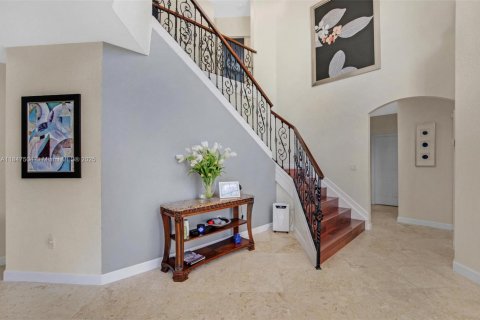 Villa ou maison à vendre à Miami, Floride: 4 chambres, 250.84 m2 № 1847799 - photo 15