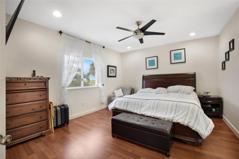 Villa ou maison à vendre à Miami, Floride: 4 chambres, 250.84 m2 № 1847799 - photo 9