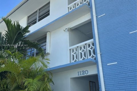 Condominio en venta en Bay Harbor Islands, Florida, 1 dormitorio, 75.25 m2 № 1931247 - foto 9