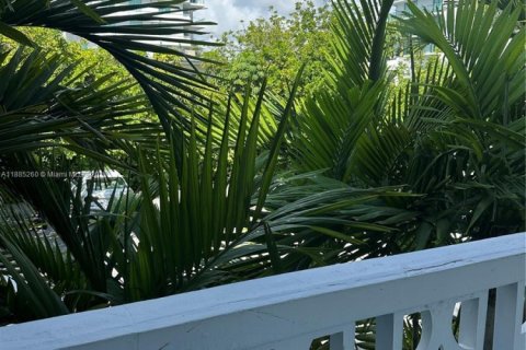 Condominio en venta en Bay Harbor Islands, Florida, 1 dormitorio, 75.25 m2 № 1931247 - foto 7