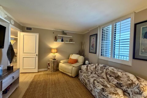 Condo in St. Lucie, Florida, 3 bedrooms № 2182850 - photo 24