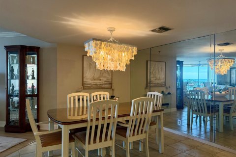 Condo in St. Lucie, Florida, 3 bedrooms № 2182850 - photo 21