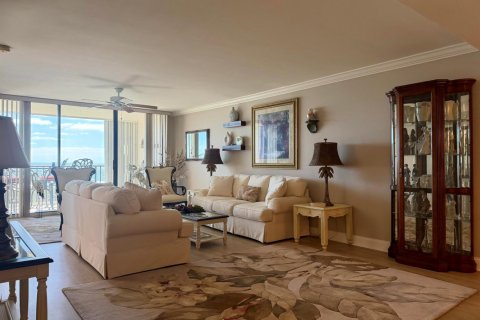 Condo in St. Lucie, Florida, 3 bedrooms № 2182850 - photo 19