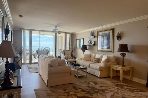 Condo in St. Lucie, Florida, 3 bedrooms № 2182850 - photo 18