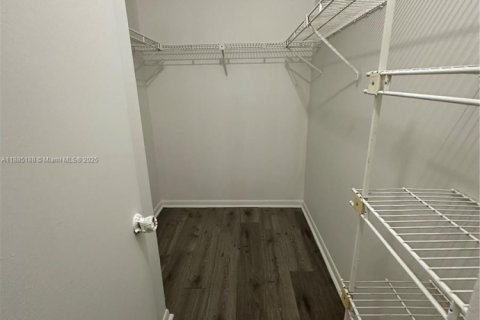 Copropriété à louer à Coral Springs, Floride: 2 chambres, 75.72 m2 № 1930593 - photo 11