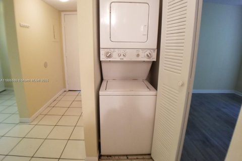 Copropriété à louer à Coral Springs, Floride: 2 chambres, 75.72 m2 № 1930593 - photo 16