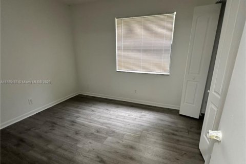 Copropriété à louer à Coral Springs, Floride: 2 chambres, 75.72 m2 № 1930593 - photo 6