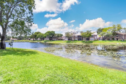 Copropriété à louer à Coral Springs, Floride: 2 chambres, 75.72 m2 № 1930593 - photo 20